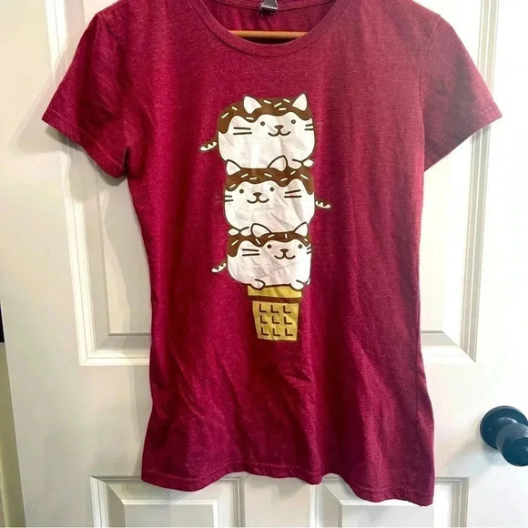 Tops - EUC Kawaii cat 🍦 ice cream tee, size M. Too cute! Also fits a size 12/14 youth